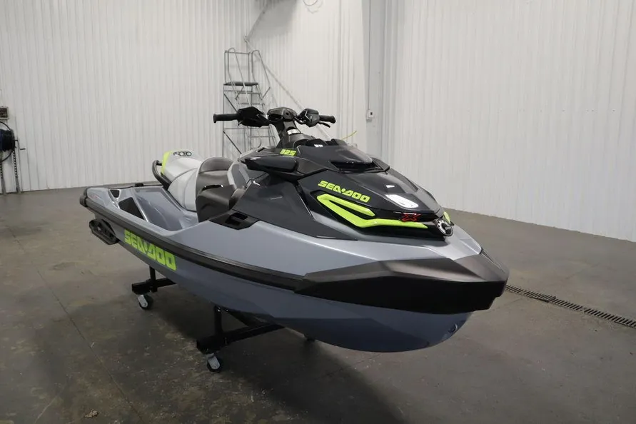 2025 Sea-Doo RXT-X 325 + Tech Package 325 HP Performance.
